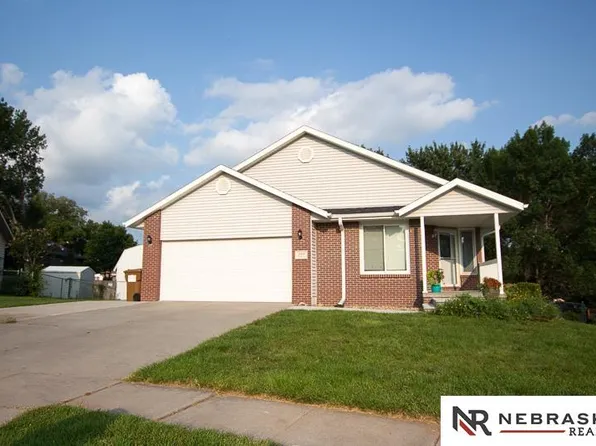 1933 Boston Cir, Lincoln, NE 68521