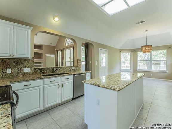 5th image of 15226 Fall Haven Dr