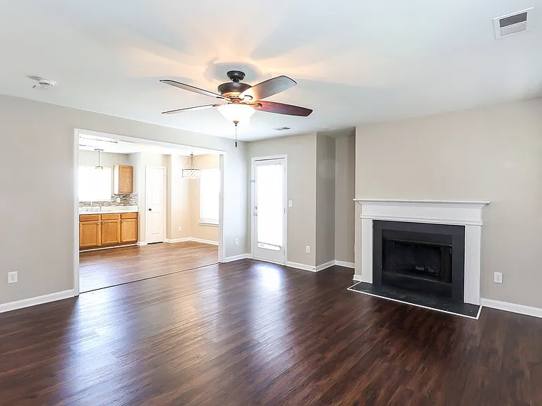 11909 Aubreywood Dr — Photo 6