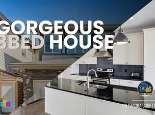118 Panora Ct NW, Calgary, AB T3K0V2