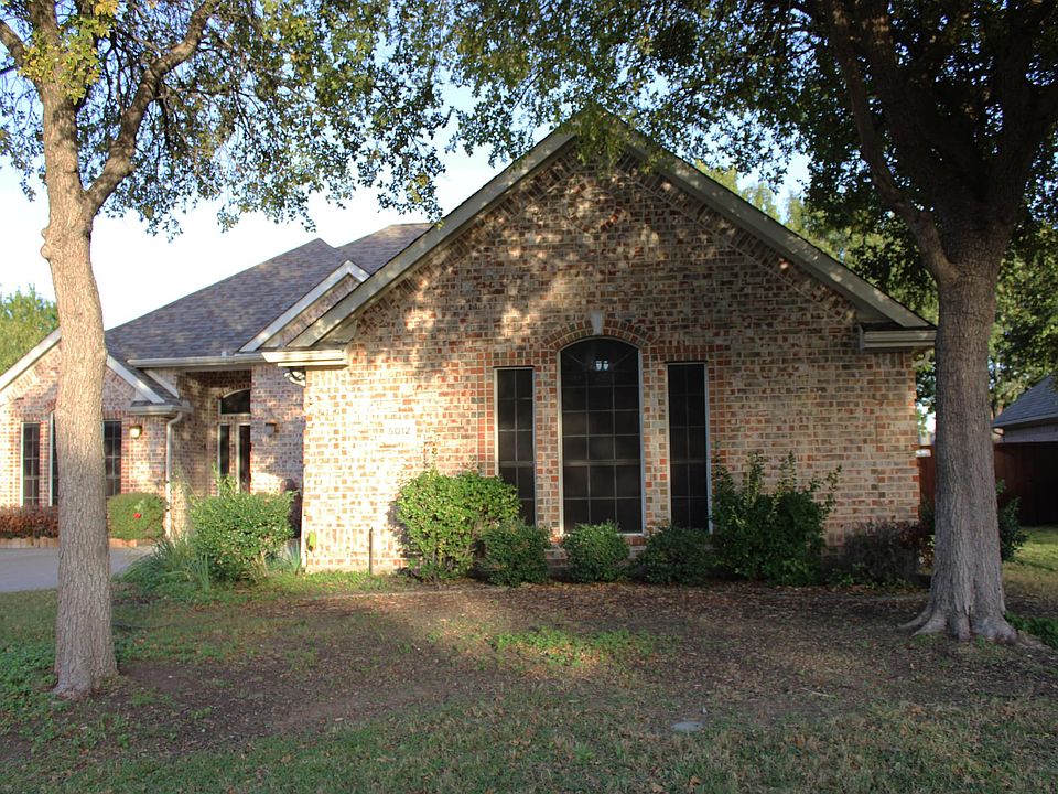 Front of Property, Brick Home, Excellent Roof, Sprinkler System