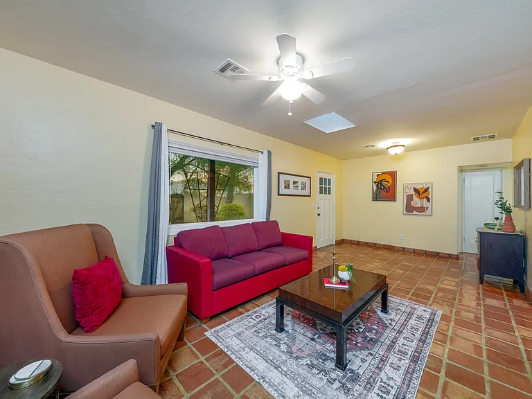 1716 E Seneca St — Photo 4