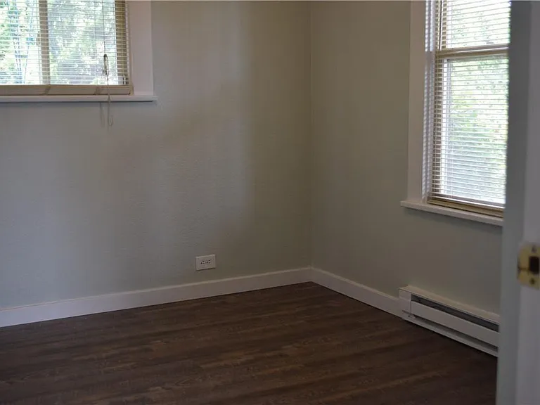 8204 Beverly Blvd — Photo 3