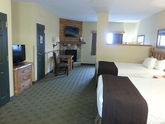3rd image of 1400 Great Wolf Dr #3340