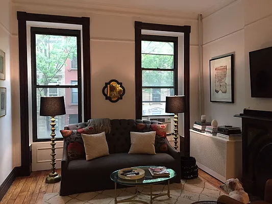 Rented by Moving Forward Real Estate NYC | media 27