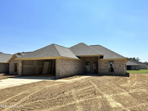 514 Silver Hl, Pearl, MS 39208