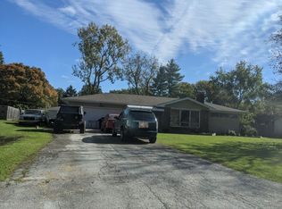 6928 47th Dr, Fort Wayne, IN 46835