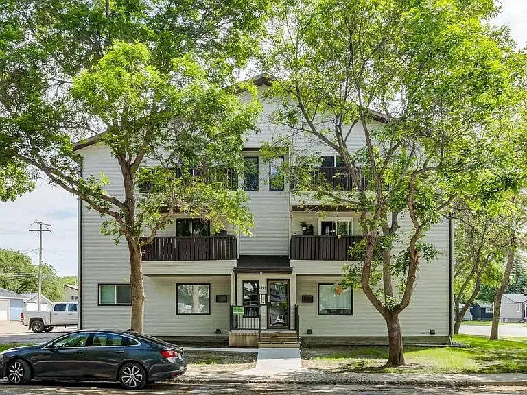 1235 Grace St #6 — Photo 8