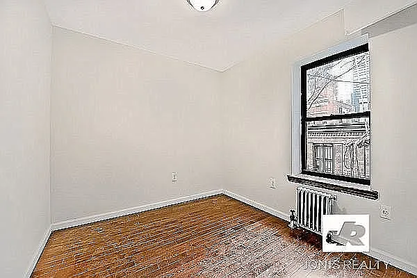 Rented by Jonis Realty | media 3