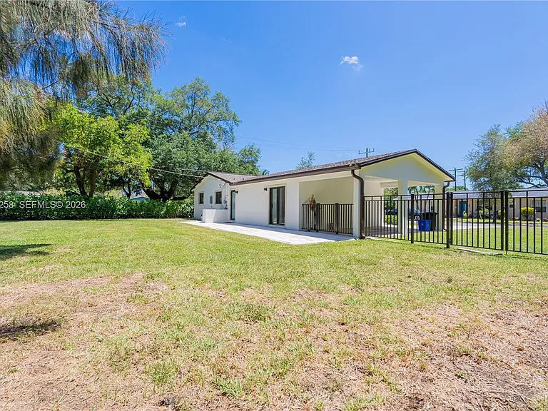 256 Grant Dr — Photo 40