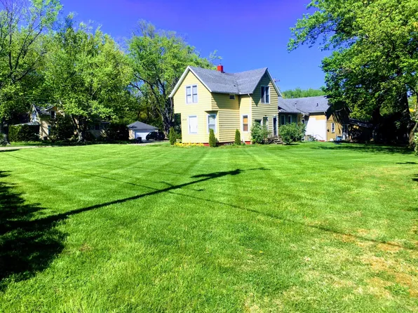 2909 S Lakeshore Dr #4, Saint Joseph, MI 49085