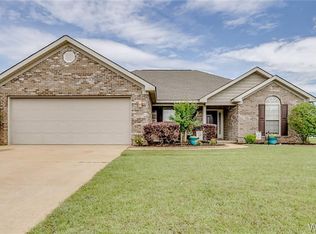 16446 Cherokee Bend Pkwy, Moundville, AL 35474
