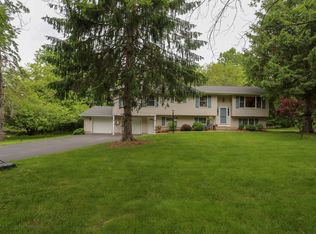 8 Madison Hill Rd, Airmont, NY 10901