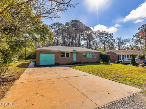 5017 Ilex Drive, Wilmington, NC 28412