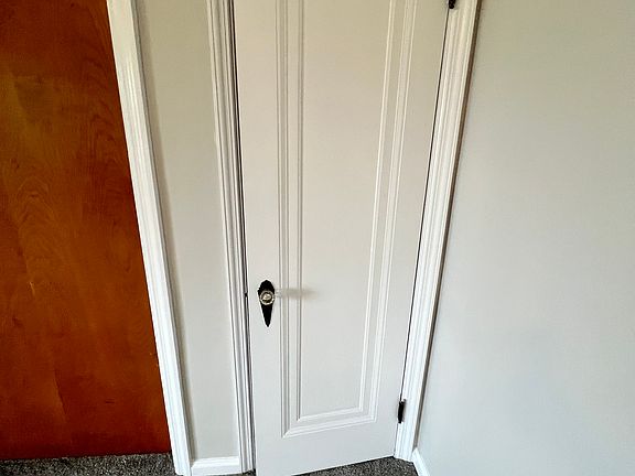 4th image of 4911 Heuwerth Ave APT 4