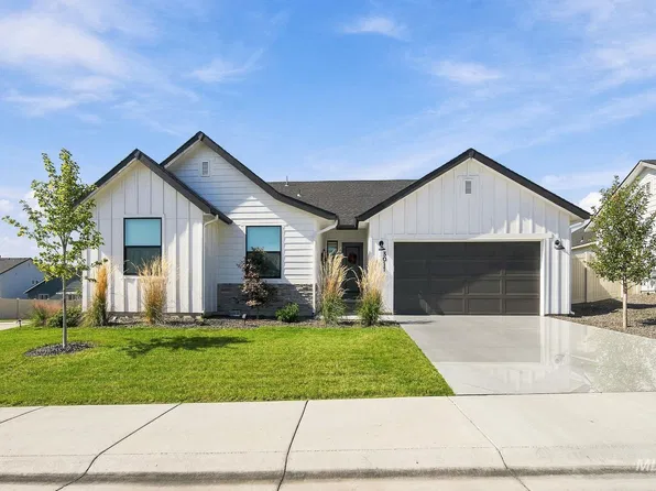 3011 N Mountain Lake Ave, Star, ID 83669