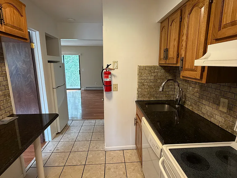 8 Sewall Ave #212 — Photo 5