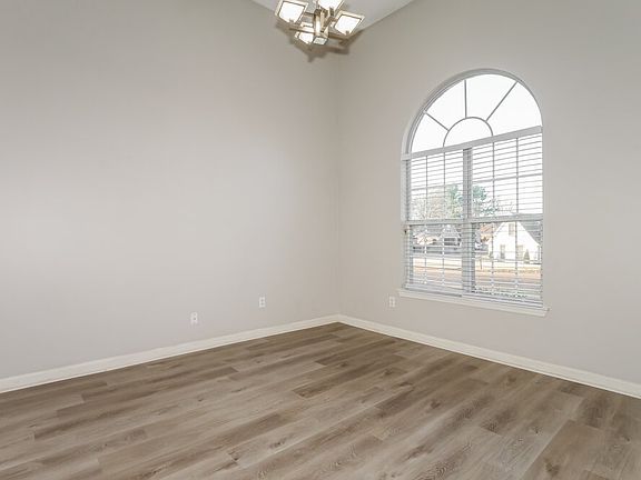 5th image of 7643 Shadow Hills Dr