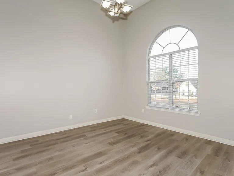 7643 Shadow Hills Dr — Photo 5