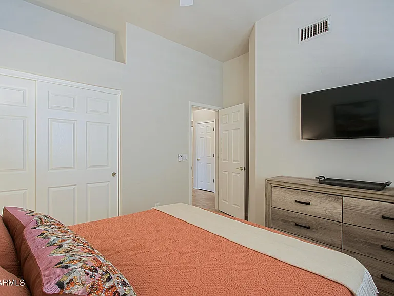 9616 E Chuckwagon Ln — Photo 39