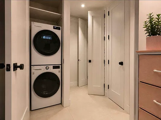 Laundry, photo 1