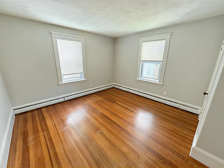 8 Arthur St #2 — Photo 5