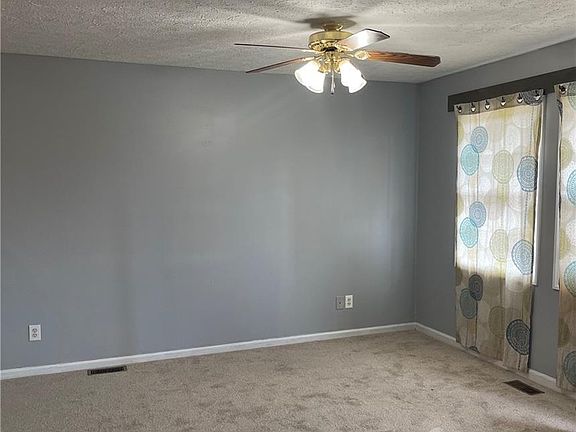 3rd image of 1207 N College Ave