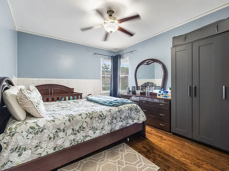 5639 N Saint Louis Ave #1 — Photo 4