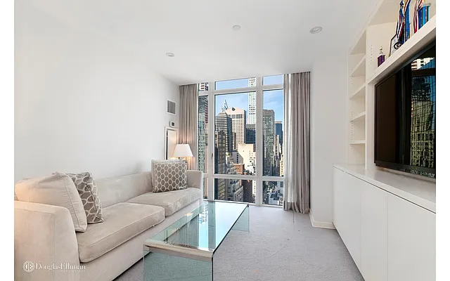 Sold by Douglas Elliman | media 24