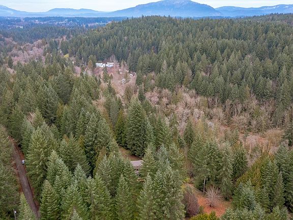 3rd image of 3723 Bayne Rd