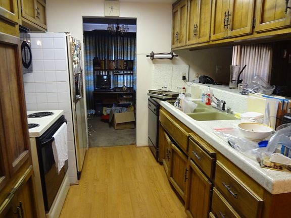 5th image of 77 Brentford Cir
