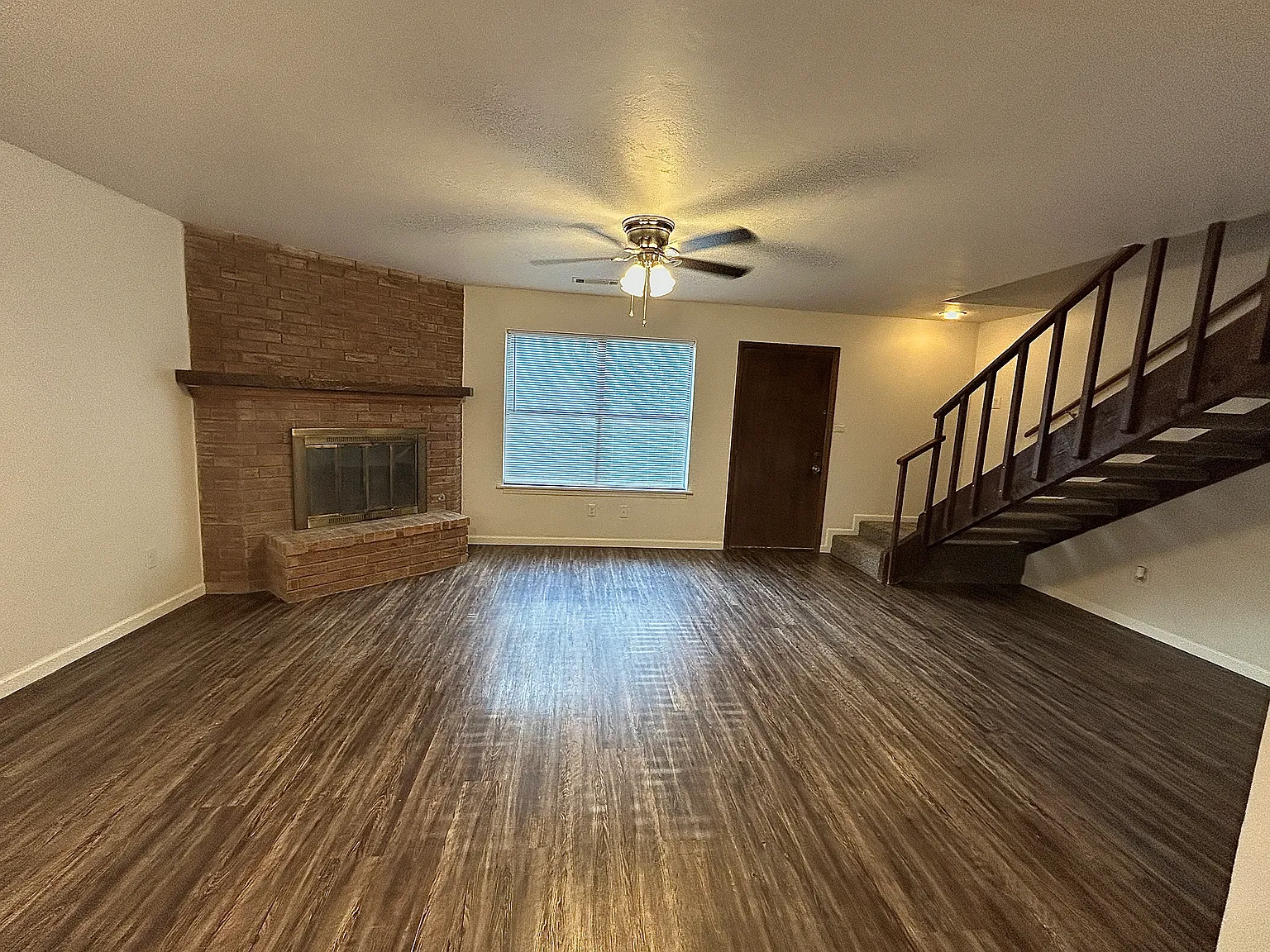 2 bed, 2.5 bath, 1250 sqft, $1,150 — Photo 3