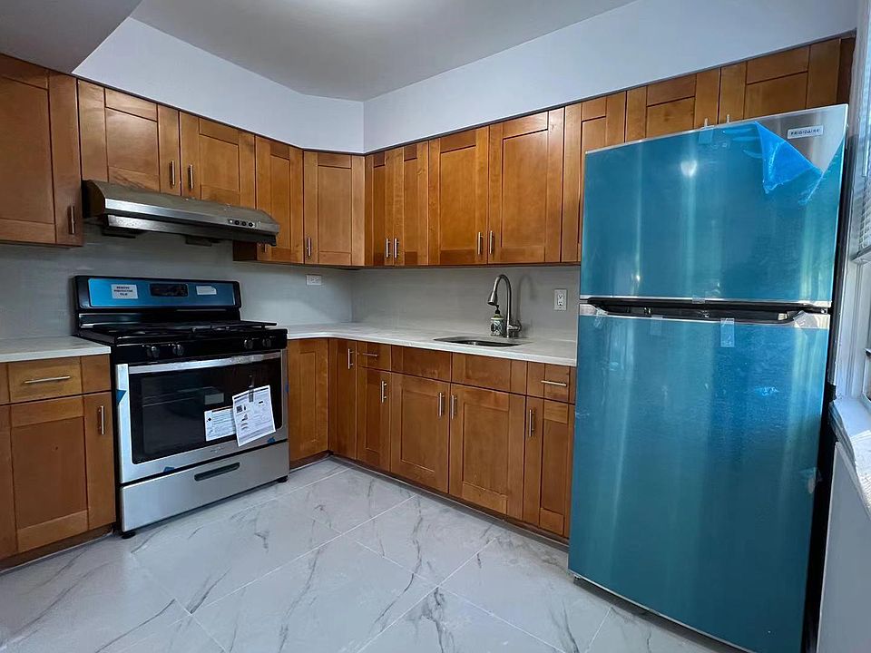 1st image of 21520 46th Ave #1
