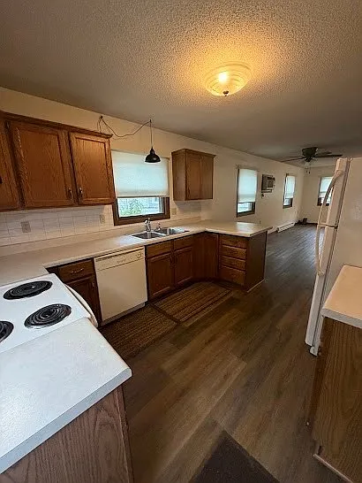 2 bed, $1,200 — Photo 3