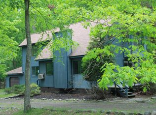 5128 Yukon Dr, East Stroudsburg, PA