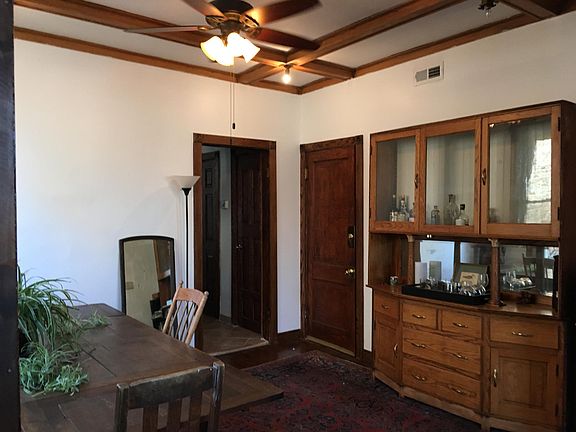 4th image of 852 N Hoyne Ave #3F