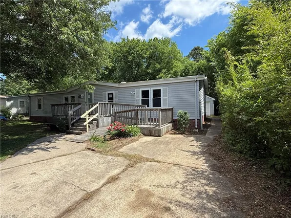 1224 Old Clubhouse Rd, Virginia Beach, VA 23453