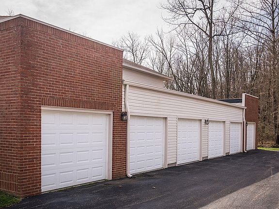 4th image of 9210 Hawthorne Pointe Dr Unit 204