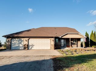 10200 367th St, North Branch, MN 55056
