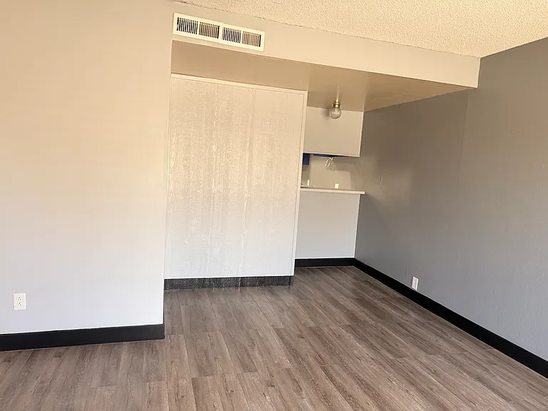 2619 Aracatuba Ave — Photo 8