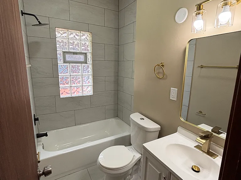 346 Richard Gordon Hatcher Blvd — Photo 5