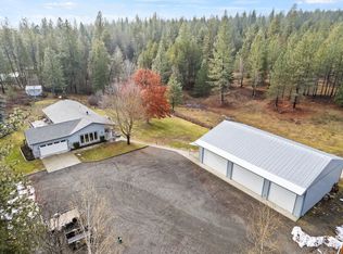23605 N Crescent Rd, Chattaroy, WA 99003