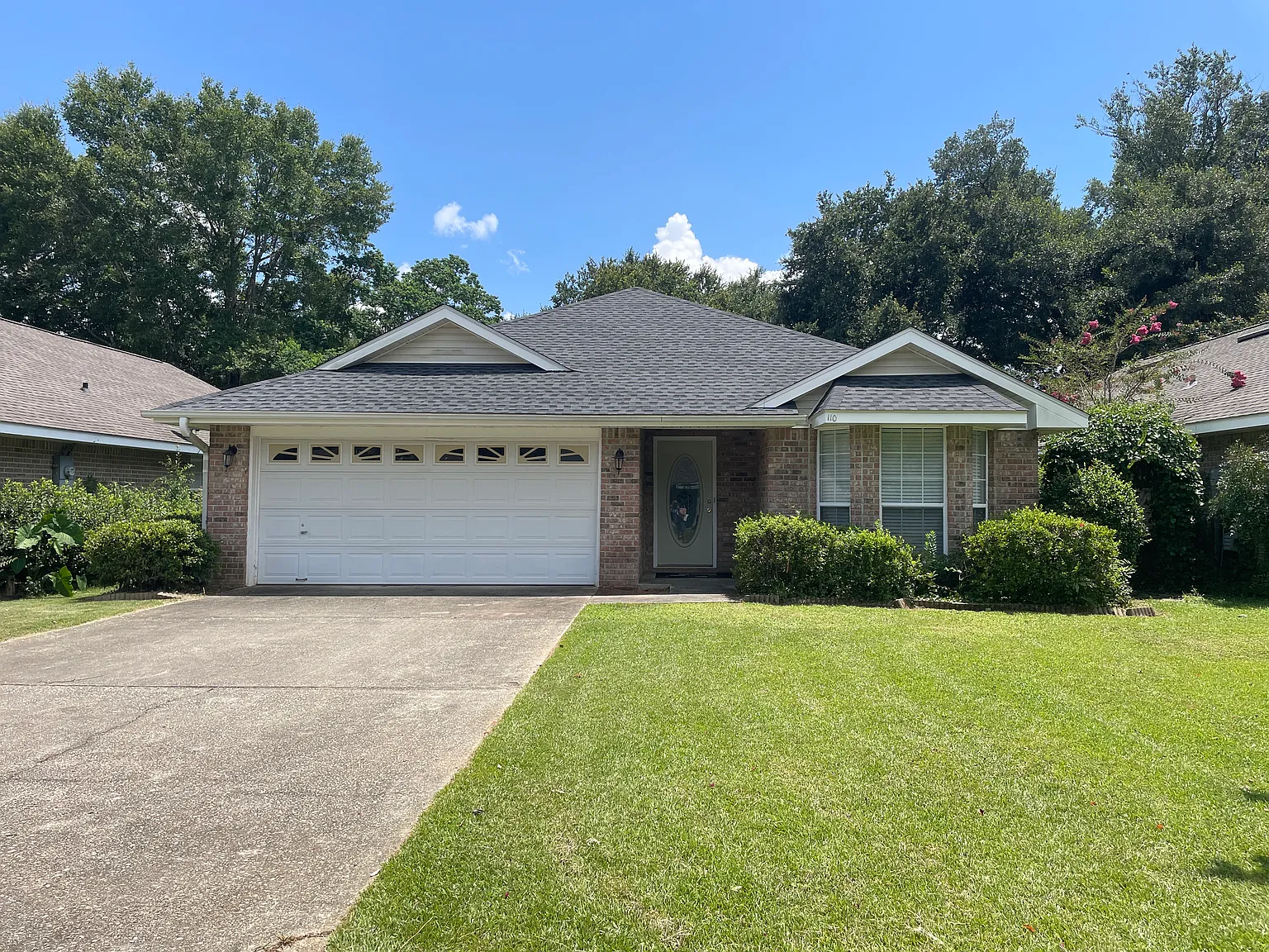 Available Mid November Move-In! 3 Bed/2 Bath In Fairhope — Photo 1