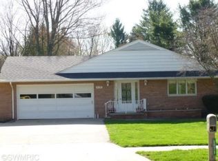 8778 Gull Rd, Richland, MI 49083