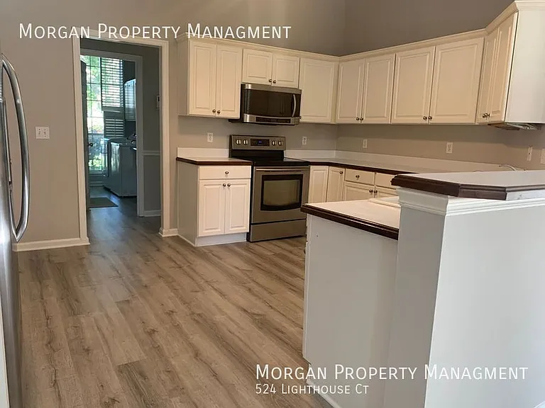 524 Lighthouse Ct — Photo 3