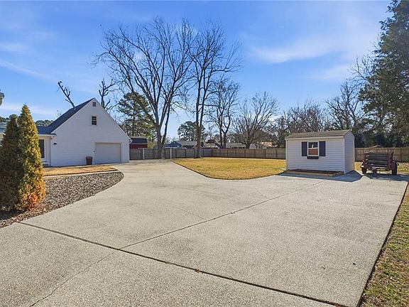 2nd image of 507 Colony Rd