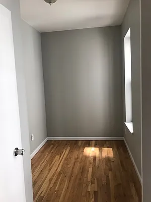 Rented by Salon Realty Corp | media 18