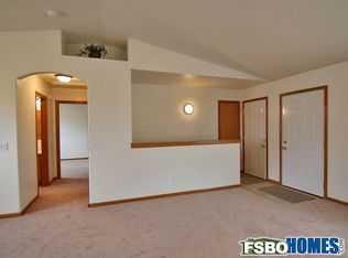 110 S 22nd St, Marion, IA 52302