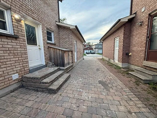 3 bed, $1,700 — Photo 2