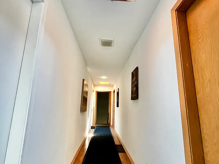 New flooring and carpet in hallway